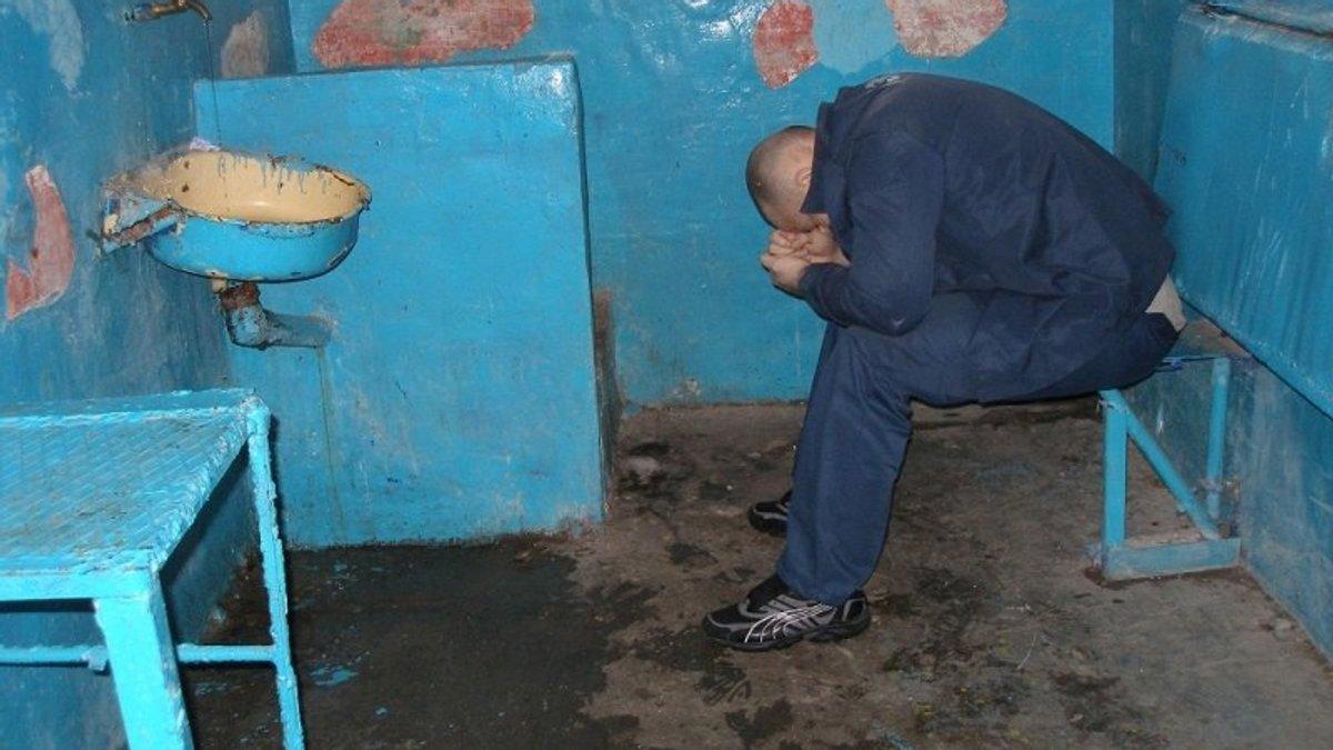 За пів року близько 800 осіб потрапили в українські СІЗО з ознаками тілесних ушкоджень — правозахисник