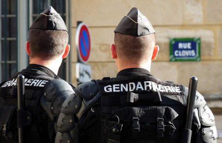 Во Франции мужчина убил трех полицейских, которых вызвала его жена из-за домашнего насилия
