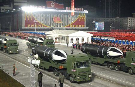 Китай або потужний ракетно-бомбовий удар: політолог назвав варіанти впливу на КНДР