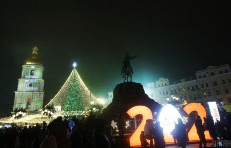 Лише з Софійської площі у новорічну ніч вивезли близько 83 кубометрів сміття — Київавтодор