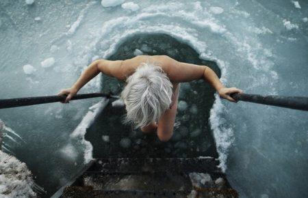 Вода не змиває гріхи, але людина себе цим тішить — священник