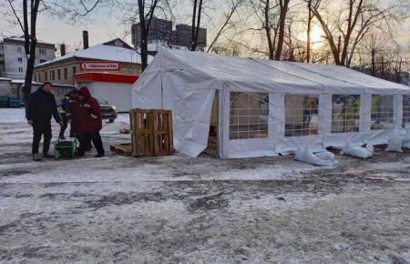 Біля Дарницького залізничного вокзалу відкрили цілодобовий пункт обігріву