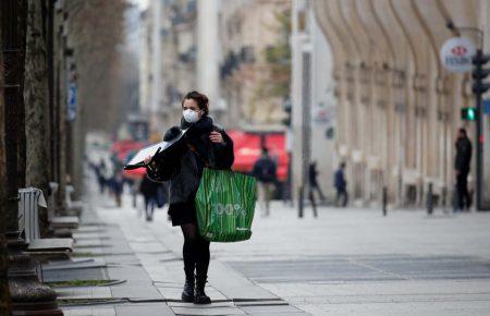 У Франції у більшості регіонів вводять комендантську годину з 18:00