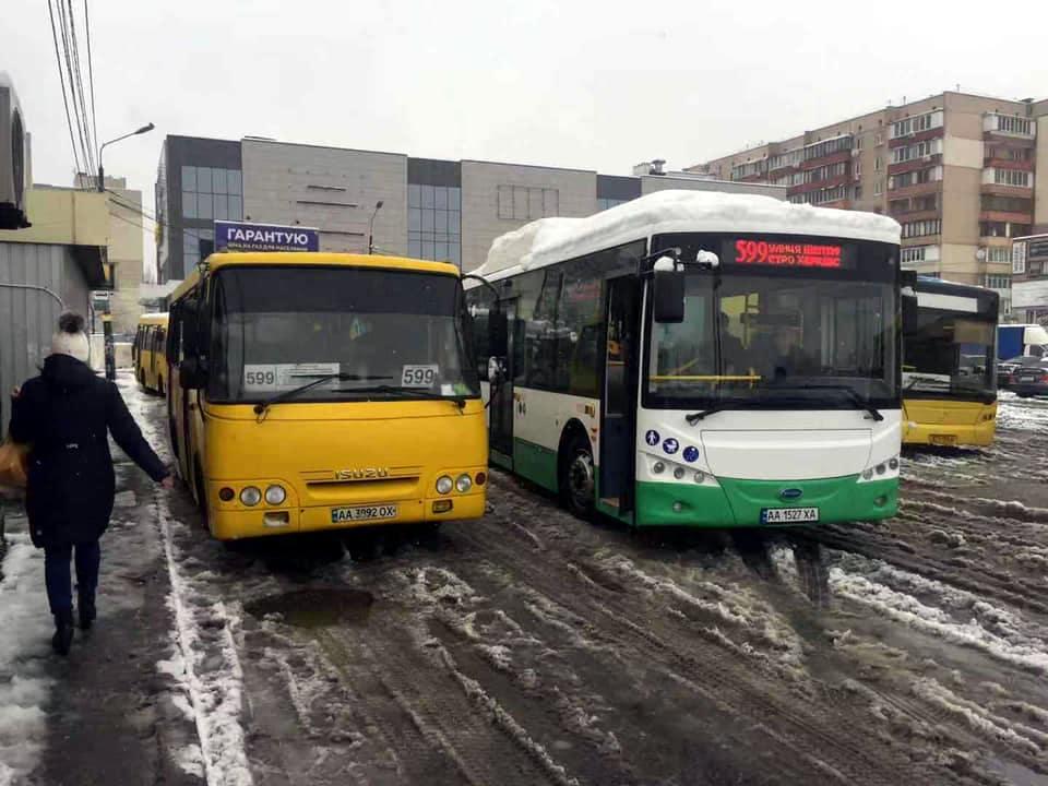 Электронный билет в маршрутках Киева будет не раньше июля, Кабмин не урегулировал компенсации для льготников — Моисеенко