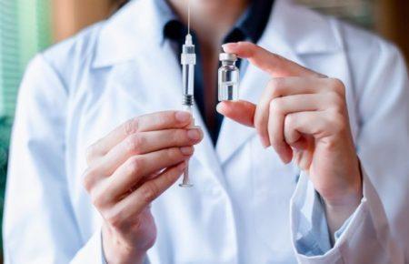 У Каліфорнії пацієнт помер після вакцинації від COVID-19, обставини встановлюють