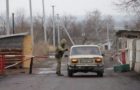 У зоні ООС військовослужбовець застрелив порушника, який намагався прорватися до бойовиків