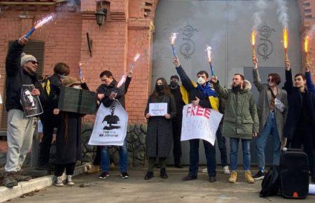 В Одесі акцію на підтримку Стерненка влаштували під СІЗО, де він перебуває