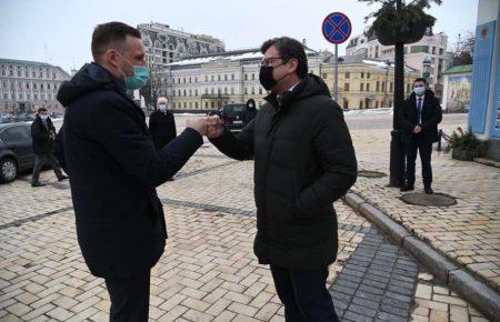 Литва готова поділитися вакциною із Україною, якщо матиме надлишок — глава МЗС