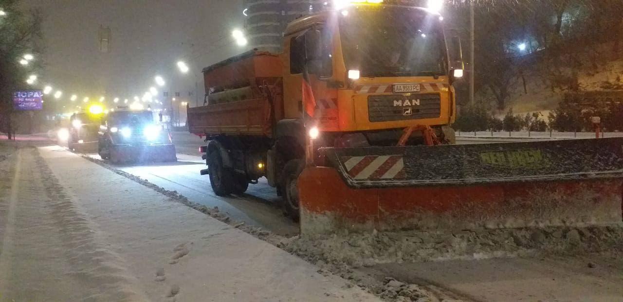 В столице снегопад, во второй половине дня осадки усилятся — Киевавтодор