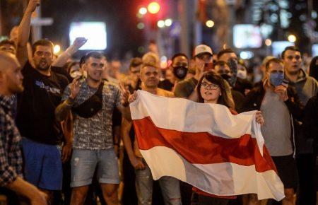 Посвідка на проживання чи статус біженця: як громадянам Білорусі легалізуватися в Україні