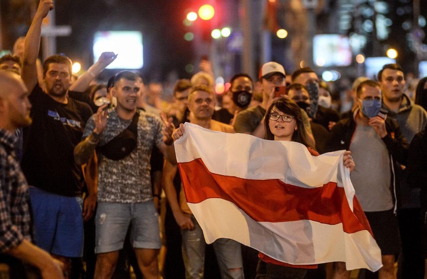 Посвідка на проживання чи статус біженця: як громадянам Білорусі легалізуватися в Україні