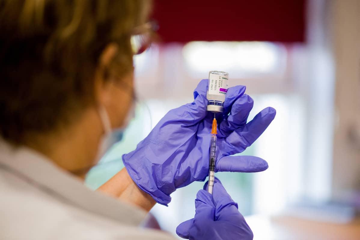 Країнам ЄС намагалися продати неіснуючі вакцини від COVID-19 на 14 млрд євро