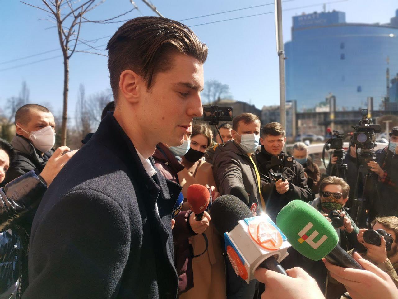 Избрание меры пресечения активисту Ратушному: судье объявили отвод