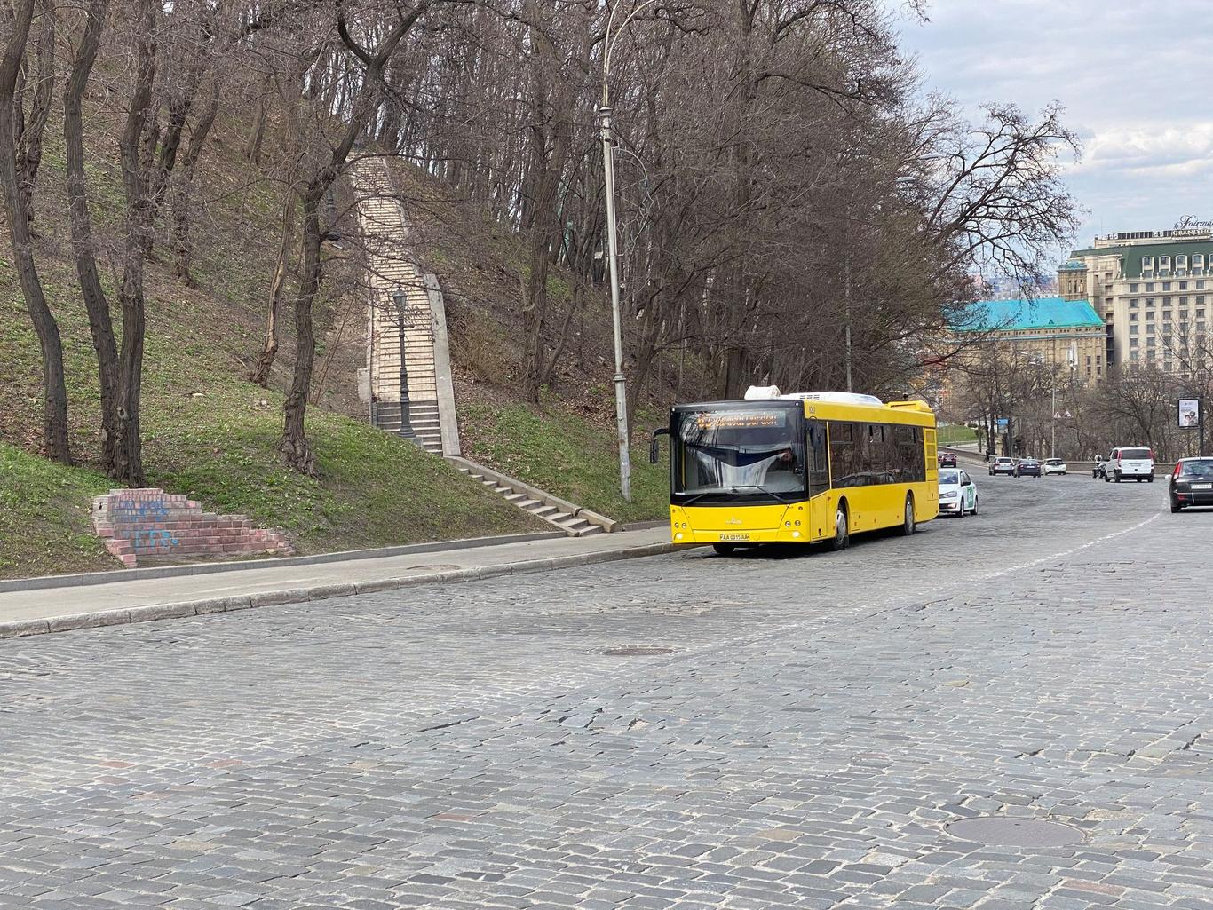 Ми не можемо навіть окупити пальне: київські перевізники проситимуть владу зупинити роботу маршруток