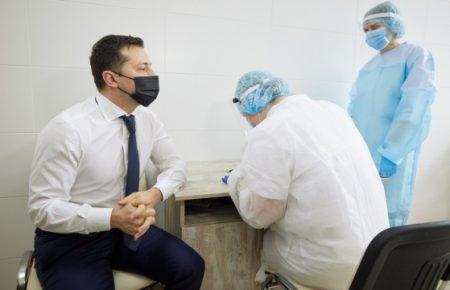 Сомнения в вакцинации возникли из-за дискуссии политиков, вакцинируясь, они должны прекратить эти дискуссии — Маменко