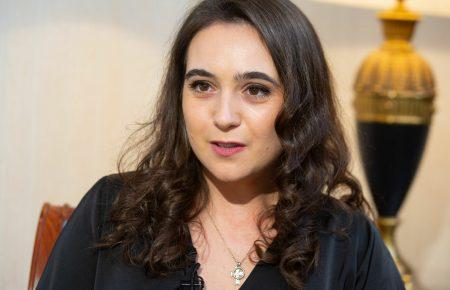 Интервью Юлии Мендель показывает влияние магии президента на его команду — Саакян