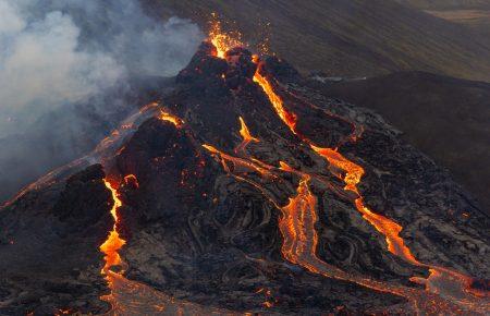 В Ісландії почав стихати вулкан, що вивергався вперше за 900 років