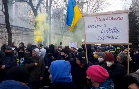 Дело Шеремета: Под Шевченковским судом стычки (видео)