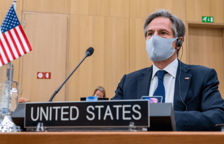 Блінкен: У разі вторгнення в Україну США застосують проти Росії економічні санкції, «від яких раніше утримувалися»