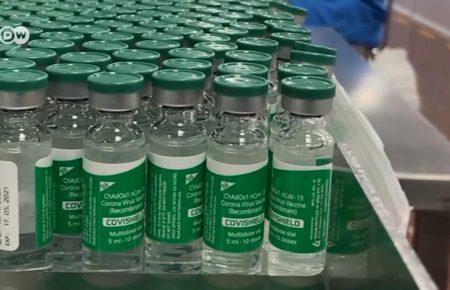 CoviShield виграє у Pfizer у випадках з тяжким перебігом хвороби, хоча і має нижчу ефективність щодо зараження — професорка