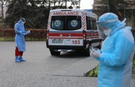 У Чернівцях помер провізор аптеки: понад тиждень тому він вакцинувався від COVID-19