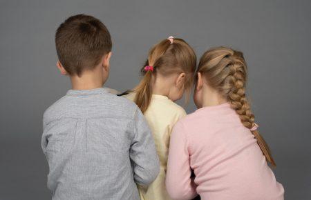 Для дітей торкатися свого тіла в інтимних місцях так само нормально, як для нас почухати ногу — педіатриня