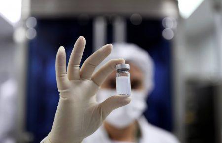 Сегодня Украина ожидает поставку первой партии вакцины CoronaVac