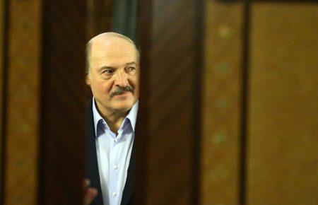 Лукашенко доручив створити білоруську вакцину проти коронавірусу до 2023 року