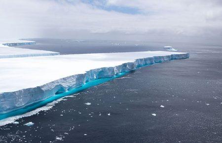 A68: Як танув айсберг, що став зіркою соцмереж (стаття ВВС)