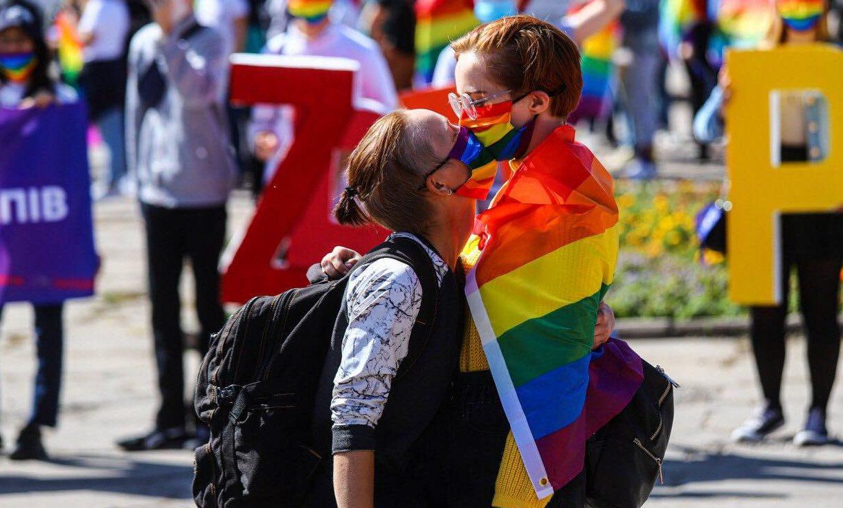В Instagram пройде марафон з 13 лекцій до Дня видимості лесбійок в Україні