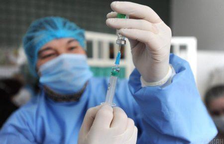 Україна вже заключила контракти на поставку 22 млн доз вакцин — Степанов