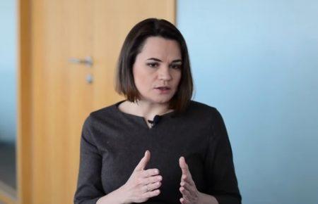 КДБ Білорусі вимагатиме екстрадиції Тихановської і Латушка