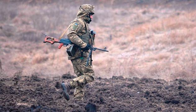 На Донбасі бойовики 8 разів відкривали вогонь по позиціях українських військових