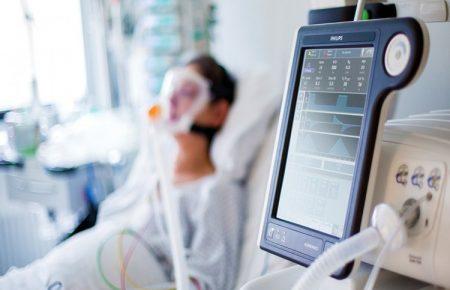 Степанов: «Кількість ліжок із киснем — близько 67 тисяч, збільшувати немає куди, інші хвороби теж треба лікувати»