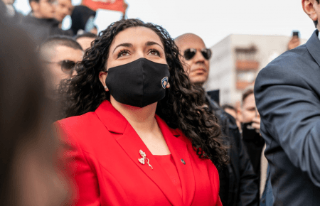 Вдруге за 10 років у Косово головою держави стала жінка: за Вьосу Османі проголосував 71 депутат