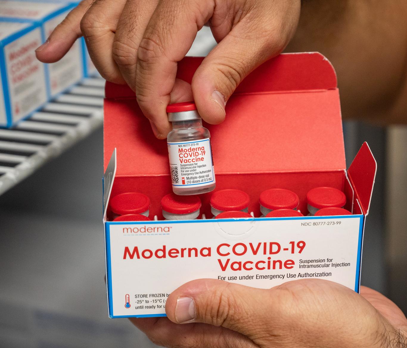 Moderna знизила дані про ефективність своєї вакцини після третьої фази досліджень