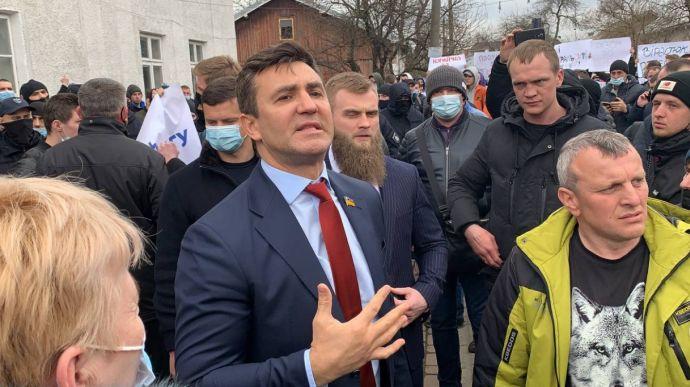 Події на 87 окрузі дискредитують вибори, а десант «Слуги народу» виглядає як благословення президента — лідерка руху ЧЕСНО