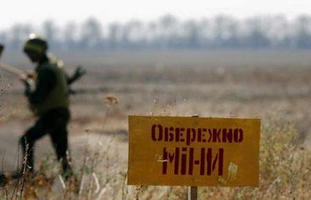 ЮНИСЕФ: С начала войны на Донбассе из-за взрывных устройств и мин погибли более 40 детей