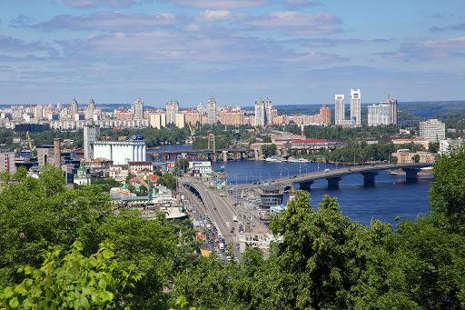 Тендер Києва на закупівлю вакцини: чи має столиця право самостійно купувати препарат?