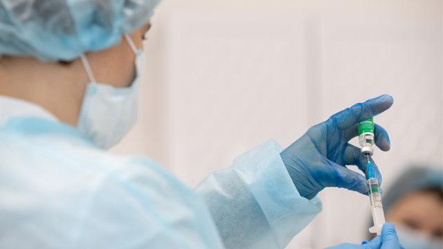 Київ планує закупити близько 300 тисяч доз вакцини від коронавірусу
