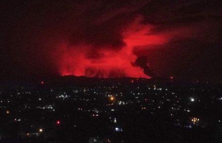 У ДР Конго через виверження вулкана евакуювали людей, нині потік лави зупинився (ФОТО, ВІДЕО)