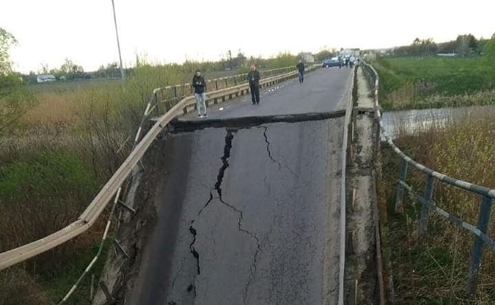 На трасі у Львівській області обвалився міст через Західний Буг