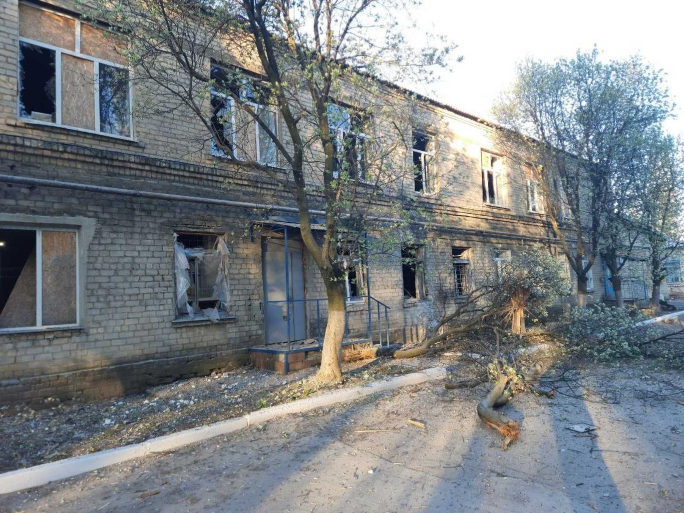 На Донбасі під обстріл бойовиків потрапила лікарня із хворими на COVID-19