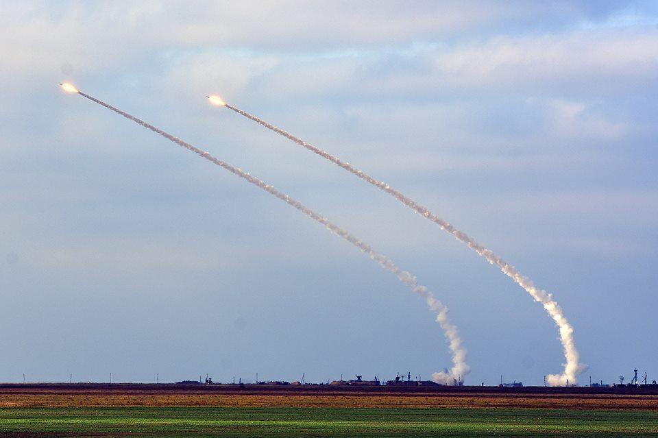 Минулої доби бойовики 12 разів порушили «режим тиші», один український військовий поранений