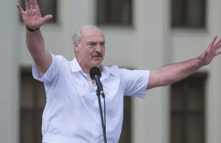 У Білорусі силовикам дозволили застосовувати зброю щодо протестувальників