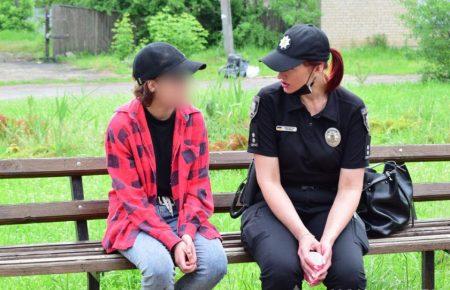 З Горлівки втекла 16-річна дівчина, вона перетнула мінні поля та вийшла до лінії розмежування