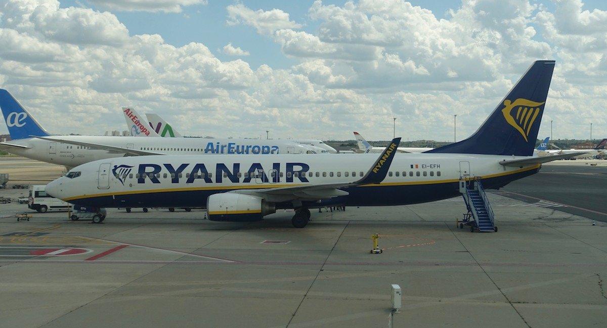 Диспетчеры в Минске сообщили экипажу самолета Ryanair о письме с угрозой взрыва за полчаса до его получения — Der Spiegel
