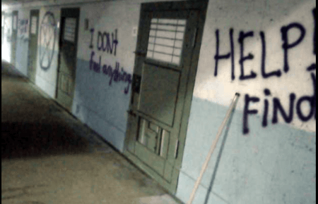 В центре столицы осквернили арт-объект, посвященный политзаключенным оккупированного Крыма (фото)