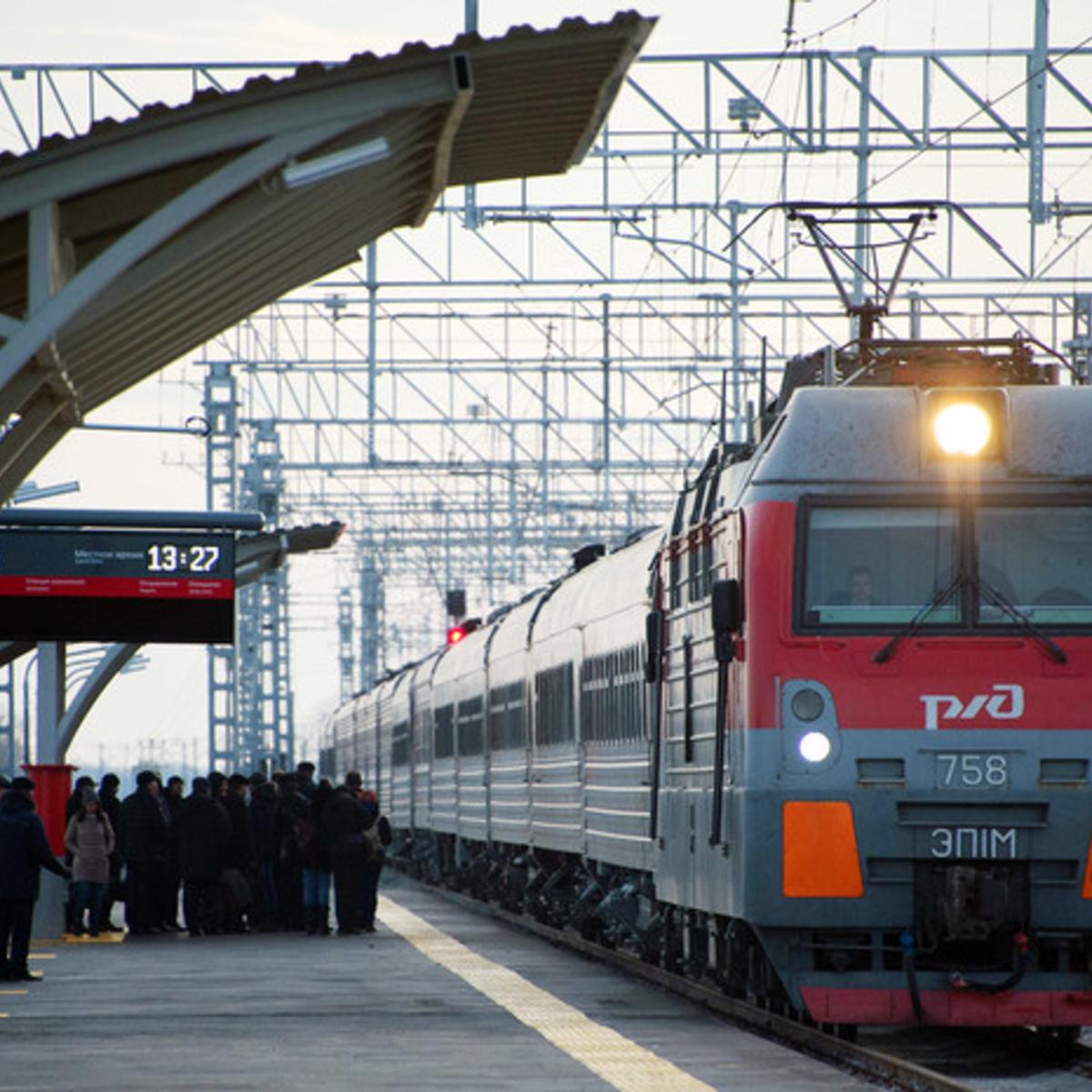 До окупованої Феодосії прибув потяг з Москви