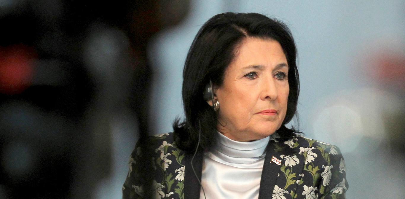 У Грузії правляча партія оголосила про початок процедури імпічменту президента